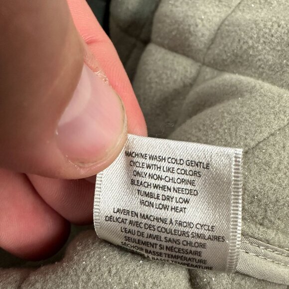 Van Heusen Quilted Vest XXL Womens Khaki 100% Polyester Made In Indonesia - Picture 5 of 5